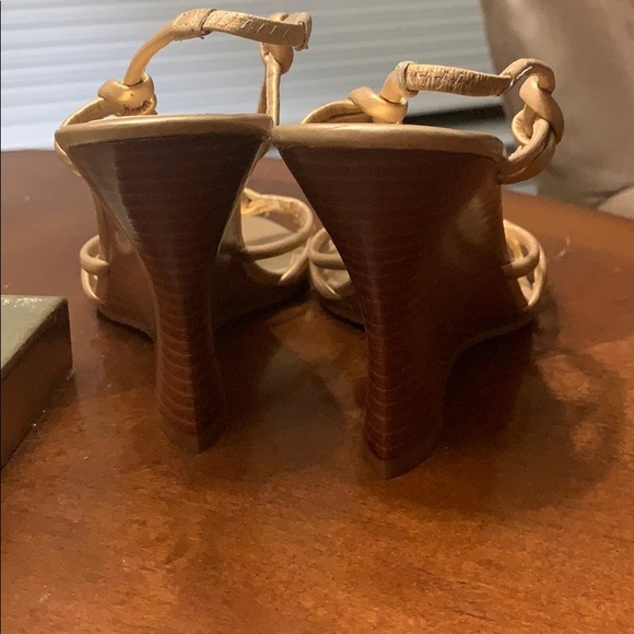 Shoes - Picture 3 of 4